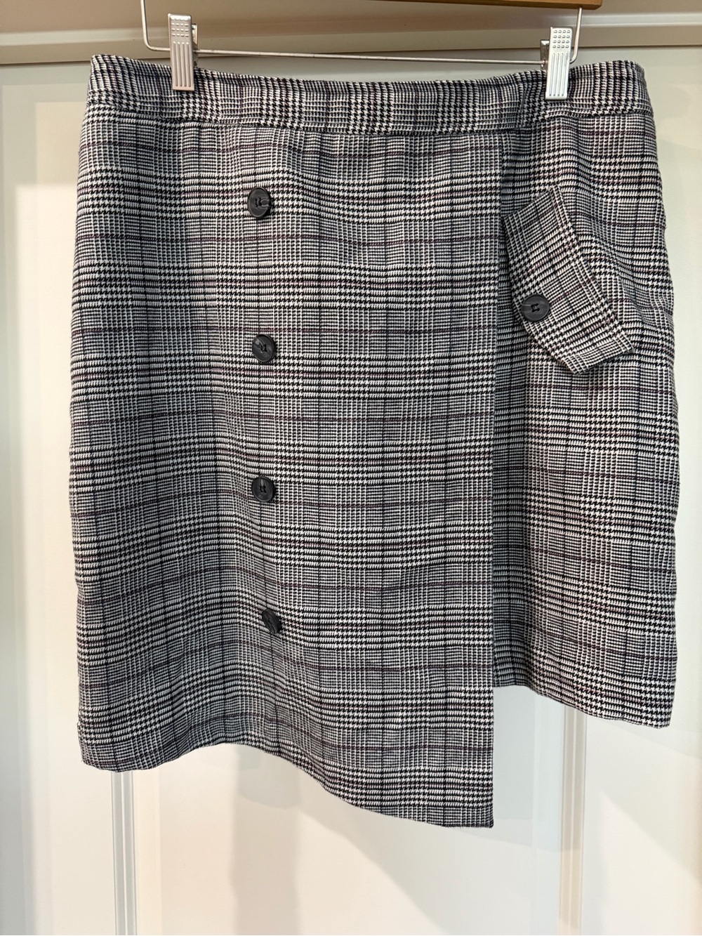 Checked Button-Front Mini Skirt - Black & White